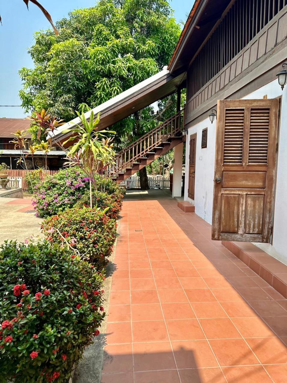 Residence Boutique Hotel Luang Prabang Exterior photo